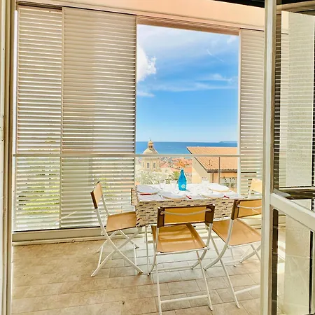 Apartment Hostdomus - Sea View Finale Ligure