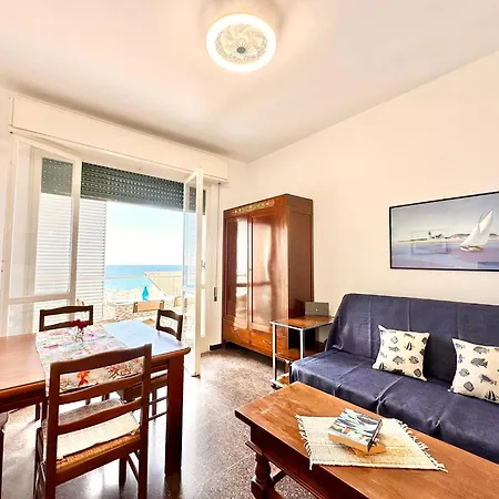 Apartment Hostdomus - Sea View Finale Ligure