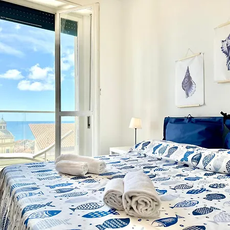 Hostdomus - Sea View Apartment