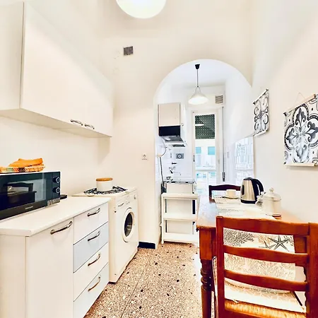 Apartment Hostdomus - Sea View Finale Ligure