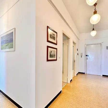 Hostdomus - Sea View Apartment