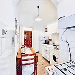 Hostdomus - Sea View Apartment *