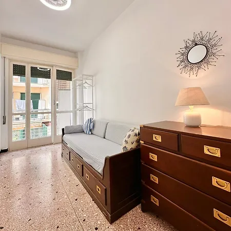 Apartment Hostdomus - Sea View
