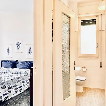 Apartment Hostdomus - Sea View Finale Ligure