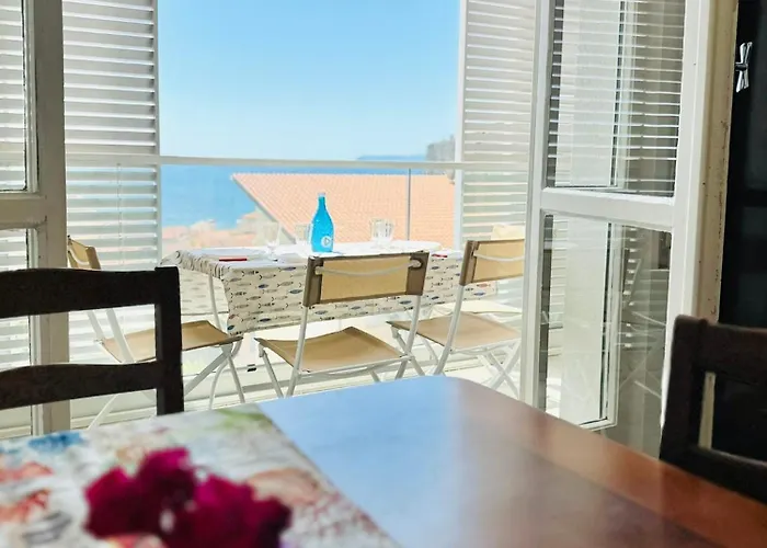 Hostdomus - Sea View Appartement *